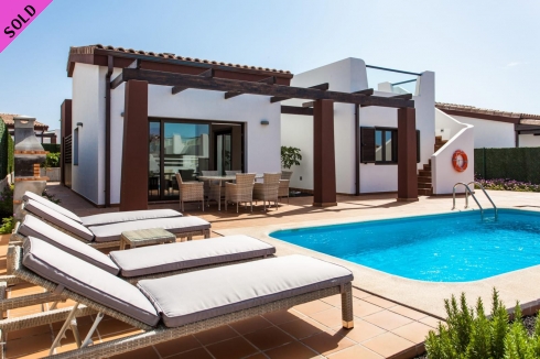 Just 4 Sales, La Estancia