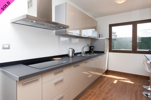 Just 4 Sales, La Estancia