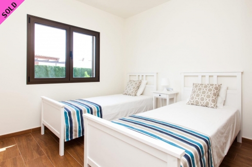 Just 4 Sales, La Estancia