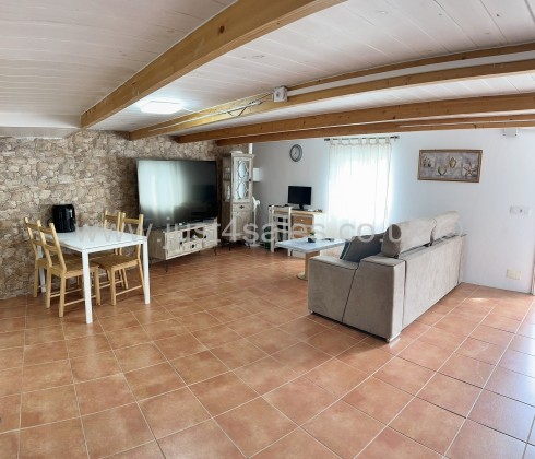 Just 4 Sales, La Estancia