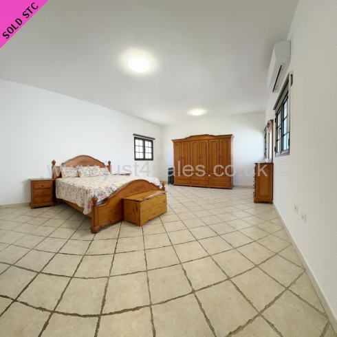 Villa 1