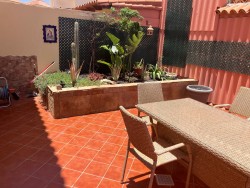More details of Las Lomas 1