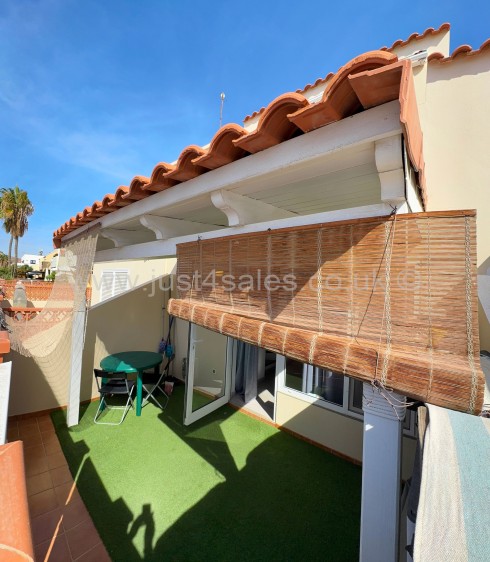 	Just 4 Sales, Calle Alcalde Juan Evora Suarez