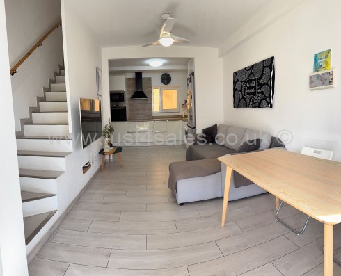 	Just 4 Sales, Calle Alcalde Juan Evora Suarez
