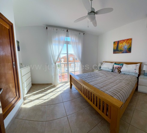 Just 4 Sales, La Colina