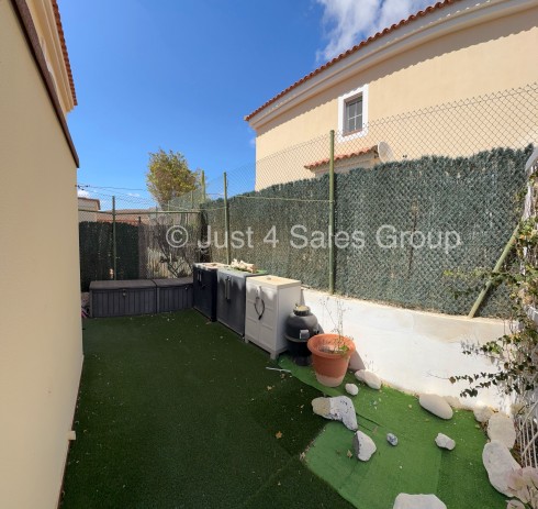 La Colina Just 4 Sales.