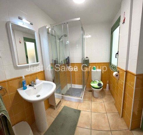 Just 4 Sales, Gaudia