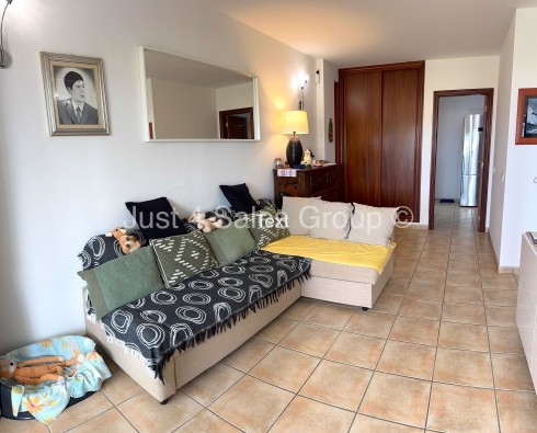 Just 4 Sales, Gaudia