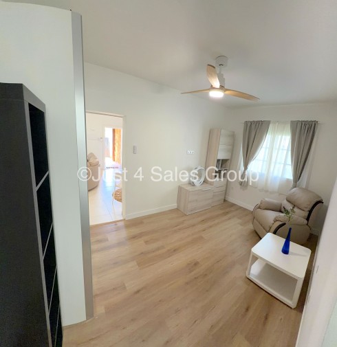 Calle Turmero Just 4 Sales.