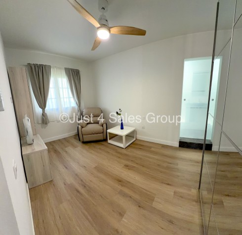 Calle Turmero Just 4 Sales.