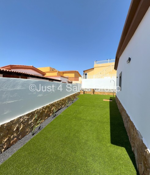Calle Turmero Just 4 Sales.