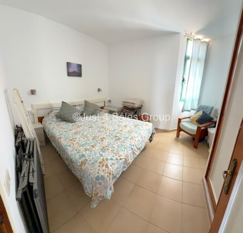 Just 4 Sales, Bouganville
