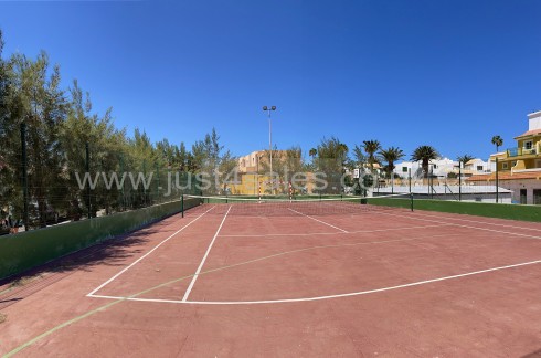 Just 4 Sales, Caleta Gardens